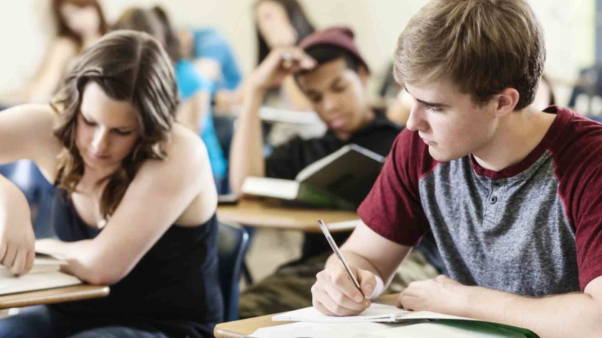 Caught cheating in class, college students “expressed regret” using AI—and professors confronted them.