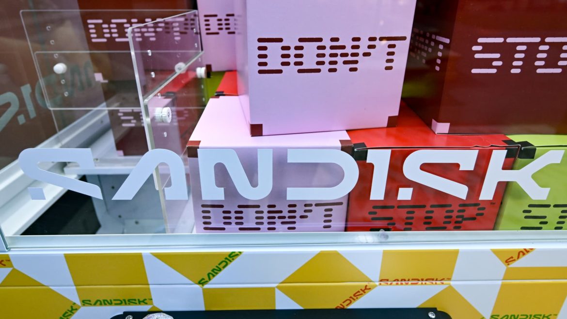 Sandisk enters S&P 500 after Western Digital spinoff, substituting Interpublic