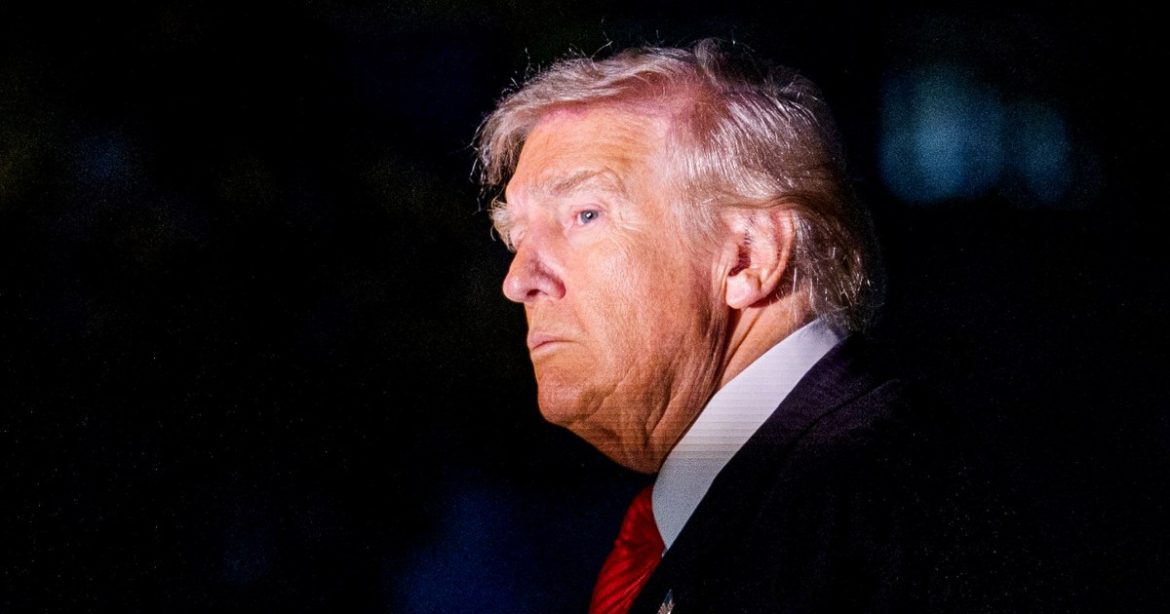 Trump labels the Democrats' communication to soldiers as treasonous actions, deserving of capital punishment.