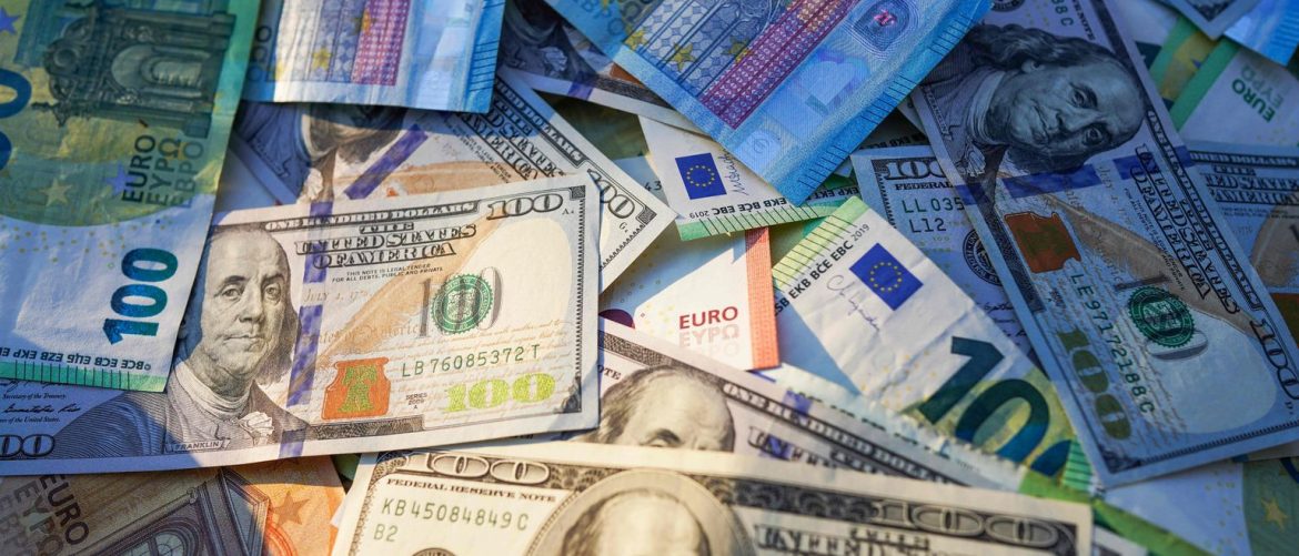 Asia markets inch up in light holiday trading; gold and silver reach new peaks