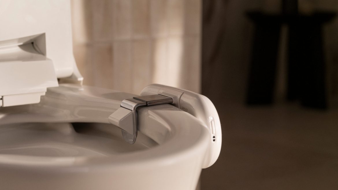 Engineer demonstrates that Kohler’s intelligent toilet cameras lack significant privacy