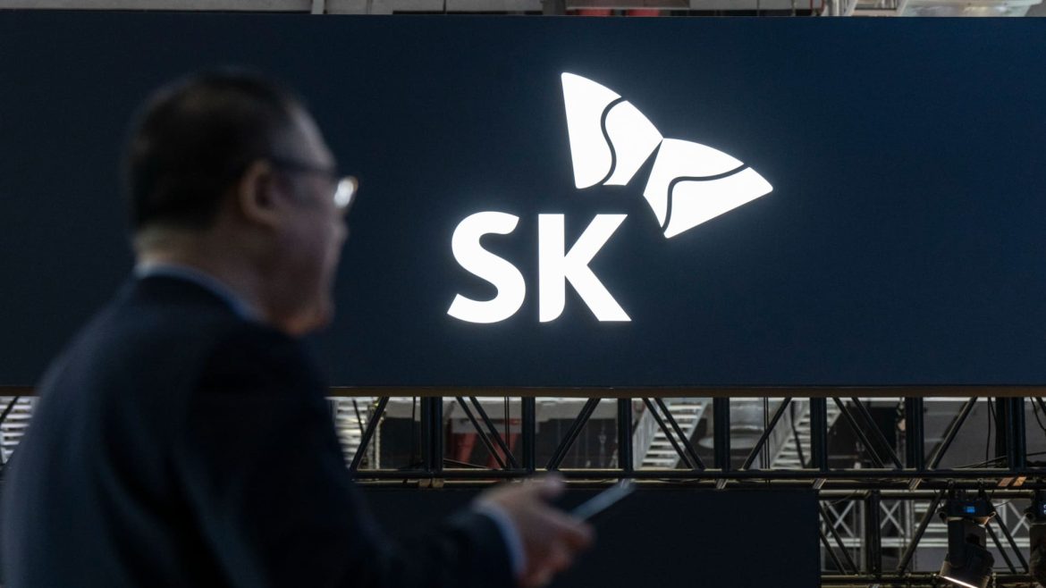 SK Hynix surpasses earnings forecasts as AI memory需求 propels record profits
