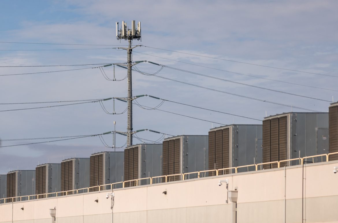 Trump and governors from the Mid-Atlantic region are urging technology firms to finance new power generation facilities.