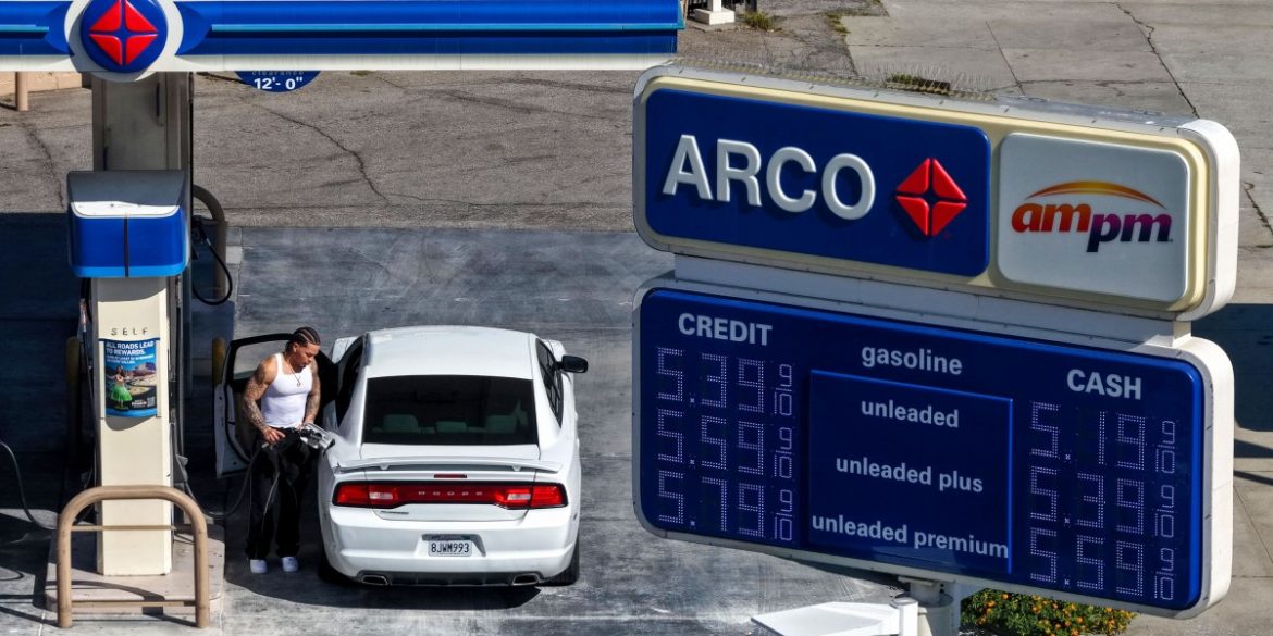 Are elevated fuel costs beneficial for electric vehicles? It’s a complex situation.