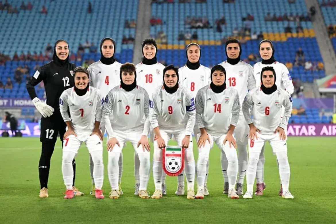 Five Iranian soccer players receive Australian visas following anthem demonstration