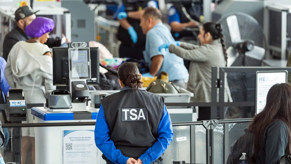 TSA wait durations: Monitor security queues by airport across the U.S.