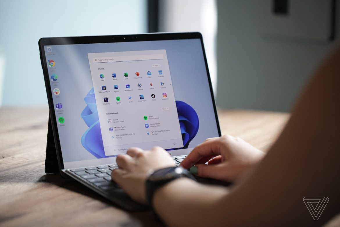 Windows 11 is at last receiving a taskbar that can be repositioned.