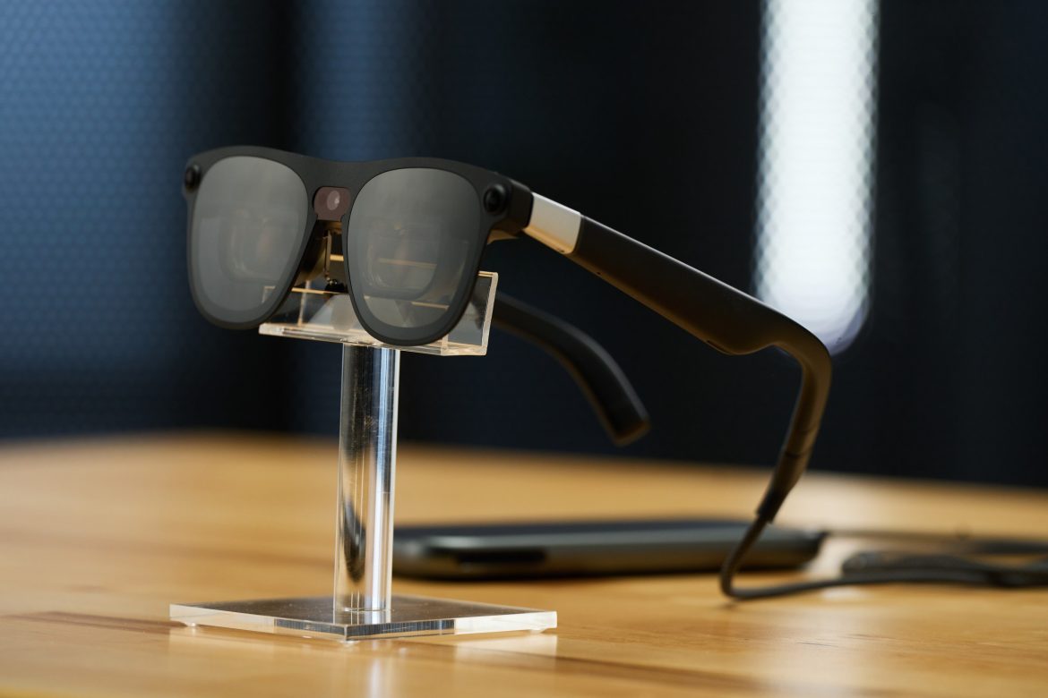 Next year, Google smart glasses featuring the Gucci brand are set to be released.
