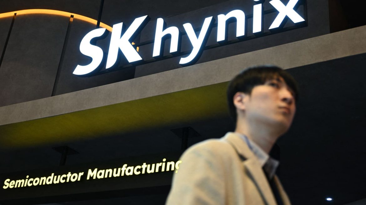 South Koreaâs biggest chipmaker SK Hynix plans to raise $29 billion via Nasdaq listing