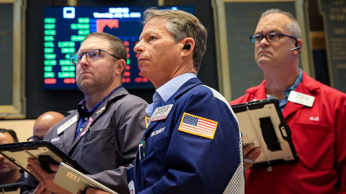 30-year Treasury yield tops 5.33%, new 19-year high on inflation, spending concerns
