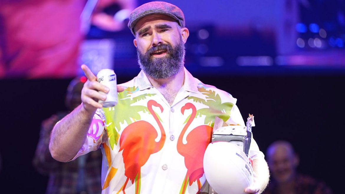 Jason Kelce Wants Your Piss!